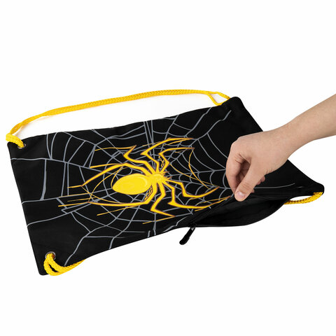 diskont-line.ru Мешок для обуви BRAUBERG PREMIUM, карман, подкладка, светоотражайка, 43х33 см, "Venomous spider", 271624